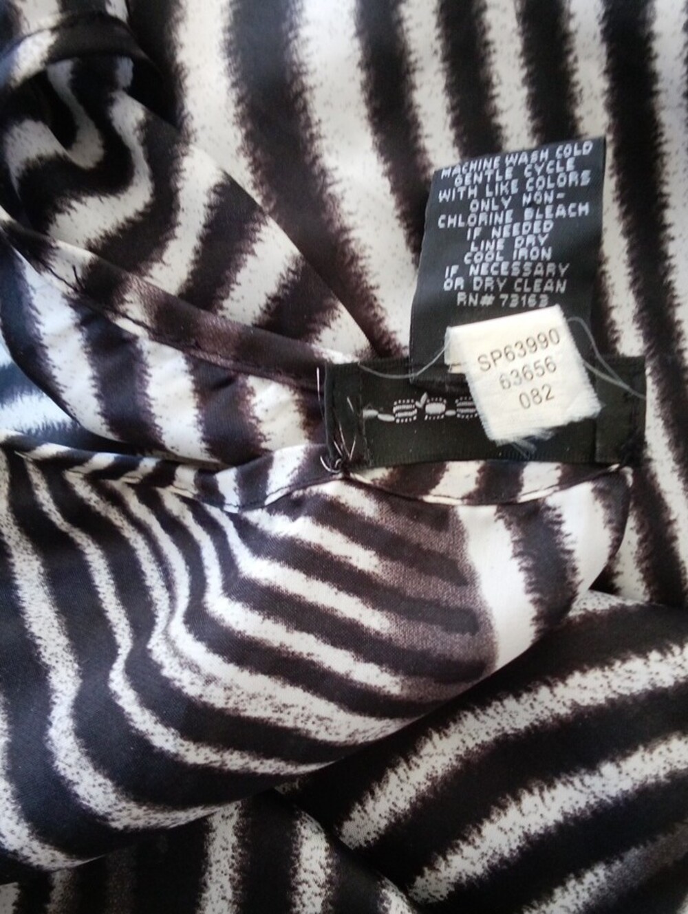 Spense Black & White Curved Stripe Dolman Blouse - Picture 5 of 5